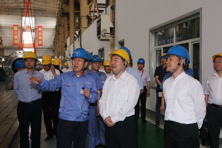 郝鹏参观调查尊龙集团官网集团所属企业电机公司